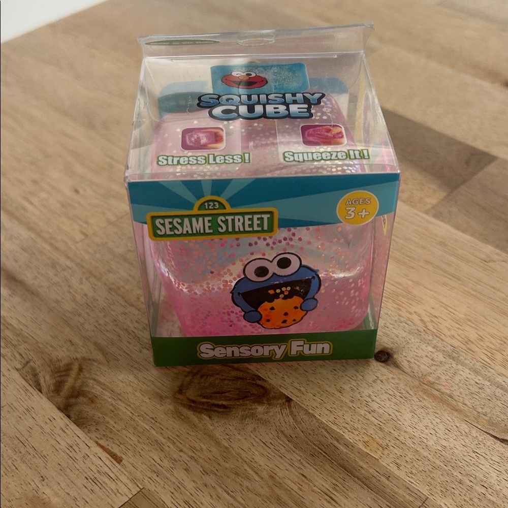 Sesame Street Pink Glitter Squishy Cube Featuring Cookie Monster
